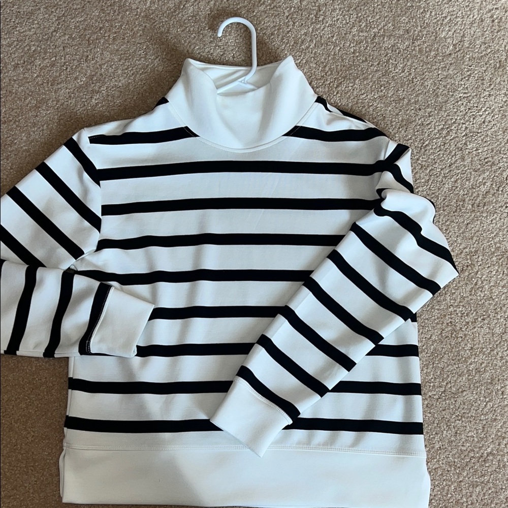 Cute turtleneck!